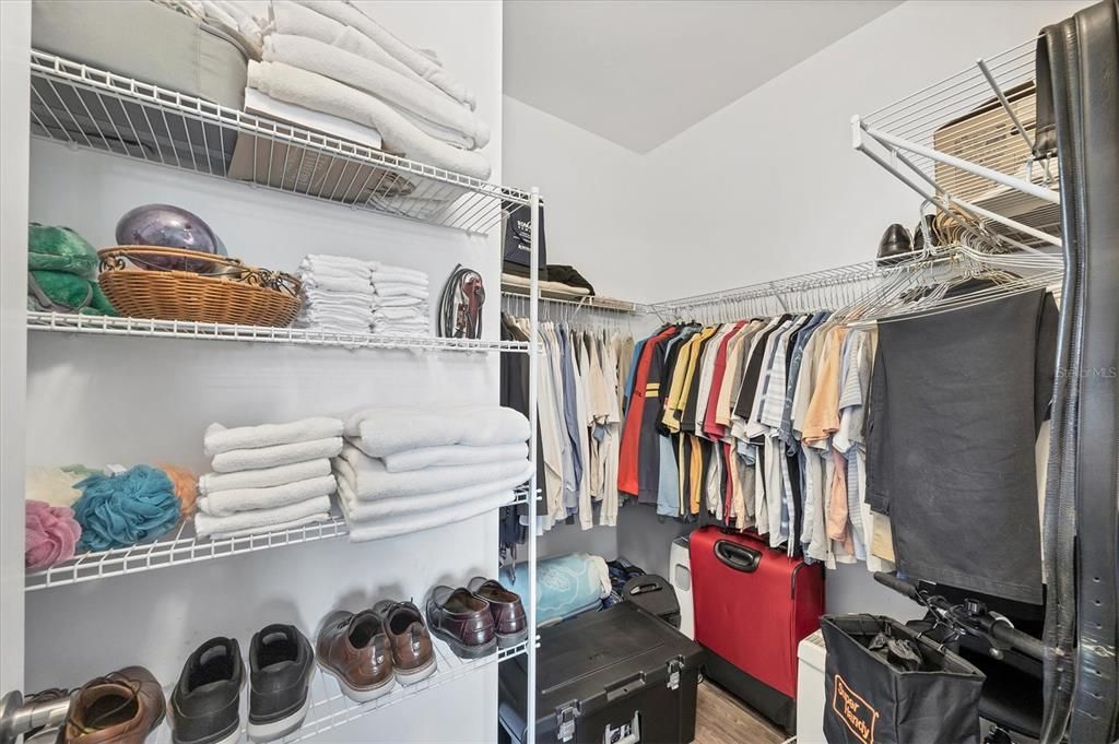 For Sale: $375,000 (3 beds, 2 baths, 1551 Square Feet)