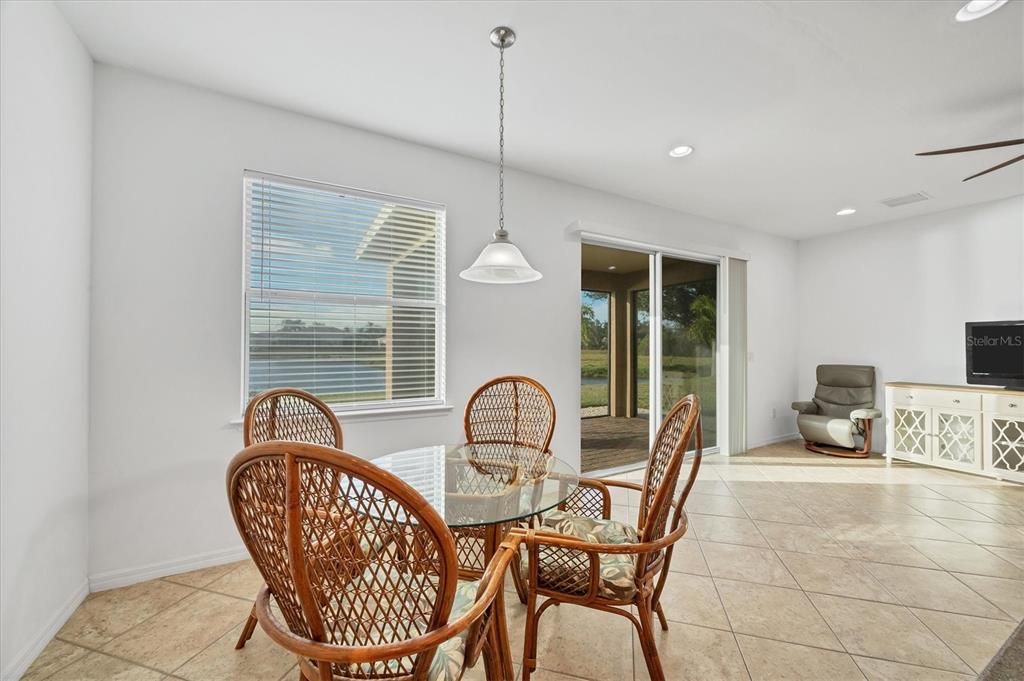 For Sale: $375,000 (3 beds, 2 baths, 1551 Square Feet)