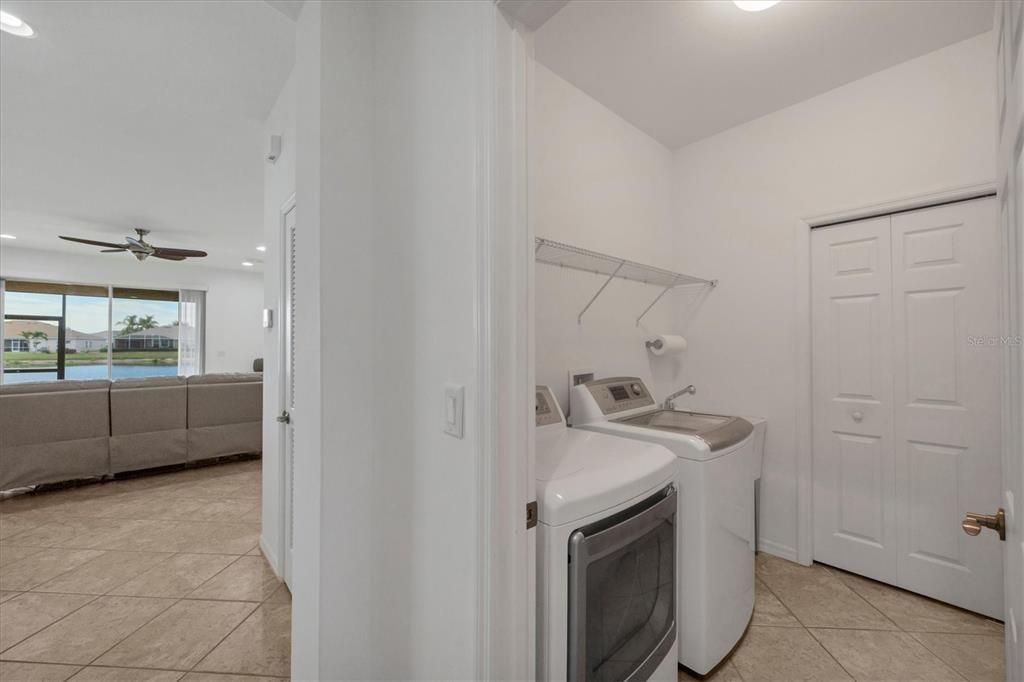 For Sale: $375,000 (3 beds, 2 baths, 1551 Square Feet)