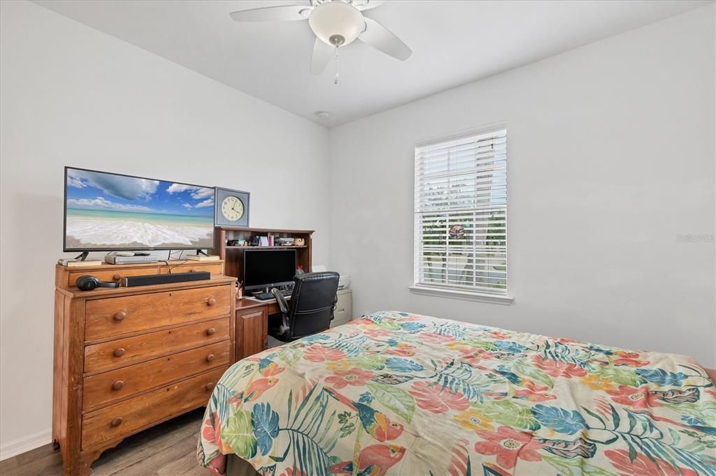 For Sale: $375,000 (3 beds, 2 baths, 1551 Square Feet)