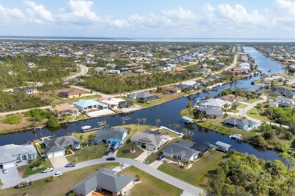 For Sale: $539,900 (3 beds, 2 baths, 2024 Square Feet)