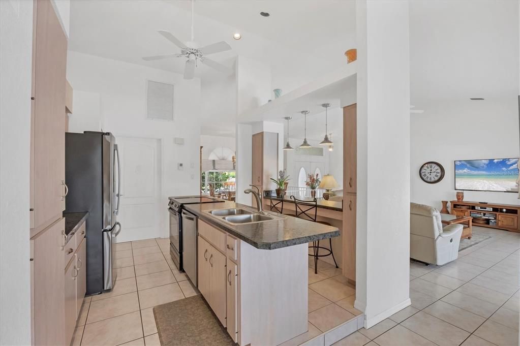 For Sale: $539,900 (3 beds, 2 baths, 2024 Square Feet)