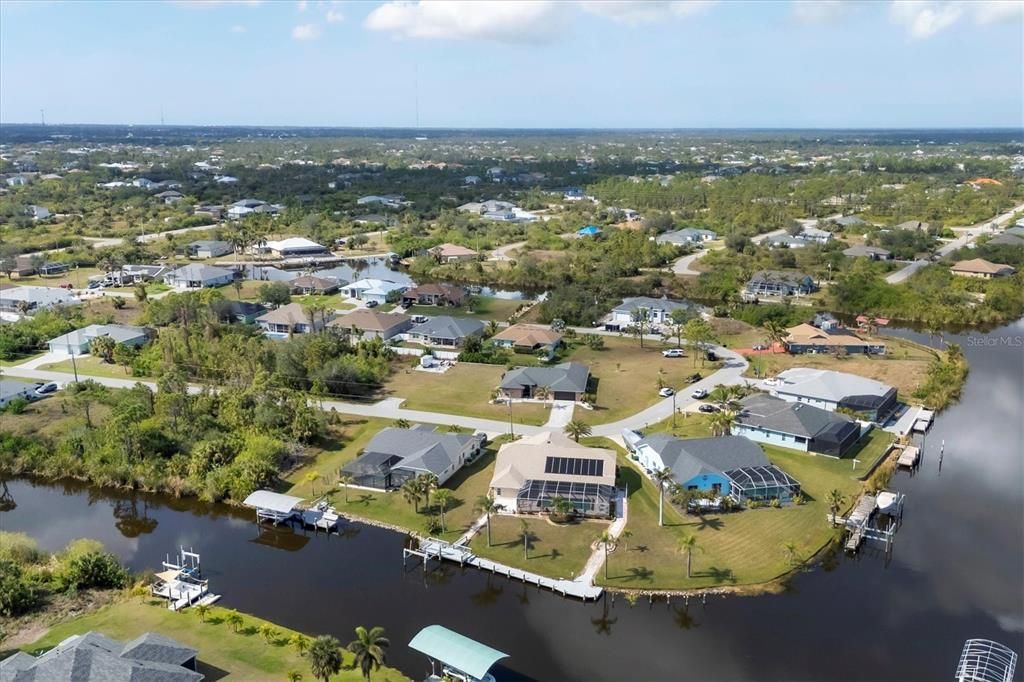 For Sale: $539,900 (3 beds, 2 baths, 2024 Square Feet)