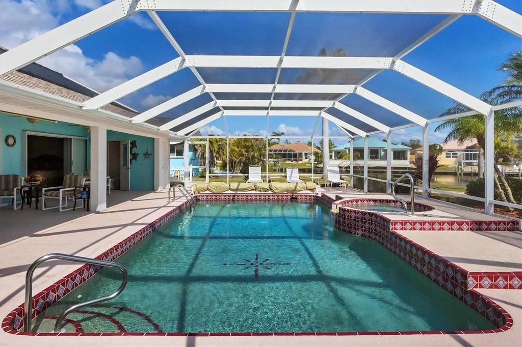 For Sale: $539,900 (3 beds, 2 baths, 2024 Square Feet)