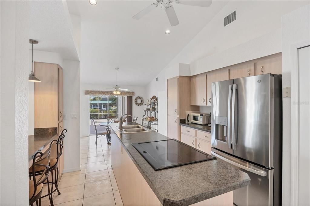 For Sale: $539,900 (3 beds, 2 baths, 2024 Square Feet)