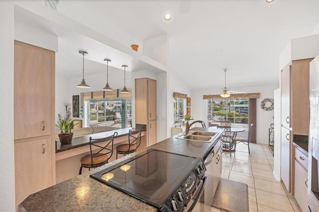 For Sale: $539,900 (3 beds, 2 baths, 2024 Square Feet)