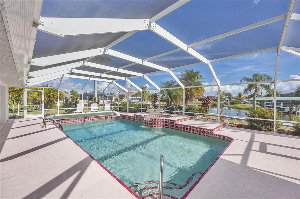 For Sale: $539,900 (3 beds, 2 baths, 2024 Square Feet)