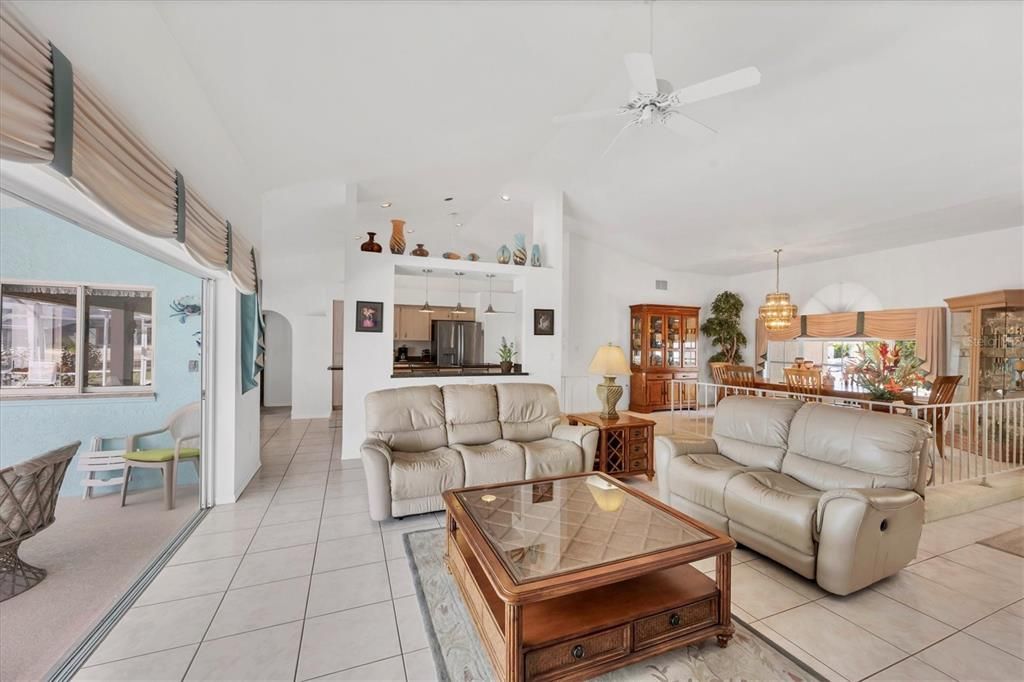 For Sale: $539,900 (3 beds, 2 baths, 2024 Square Feet)