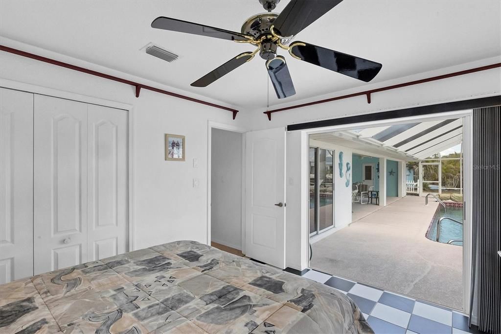 For Sale: $539,900 (3 beds, 2 baths, 2024 Square Feet)