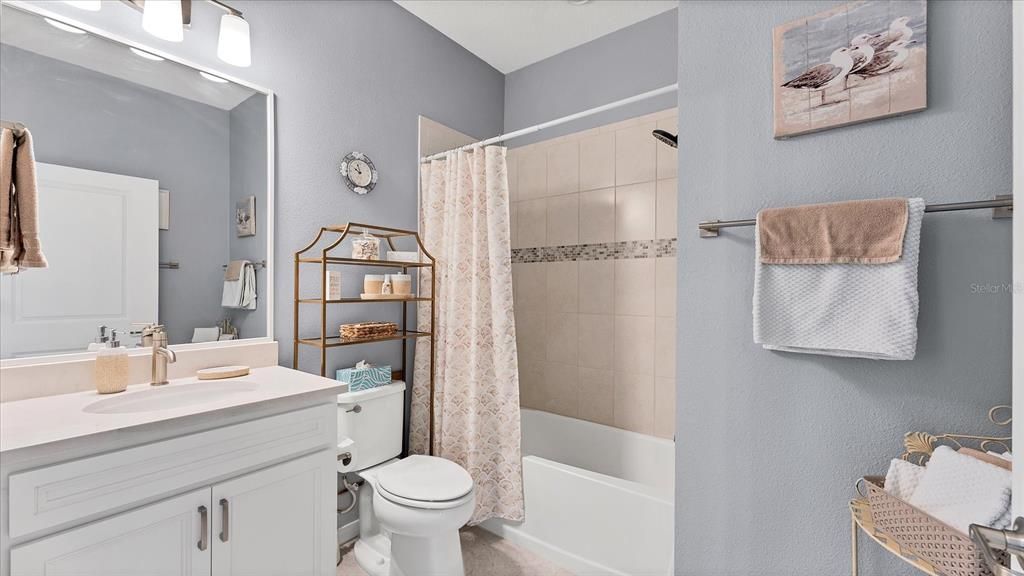 For Sale: $396,000 (2 beds, 2 baths, 1400 Square Feet)