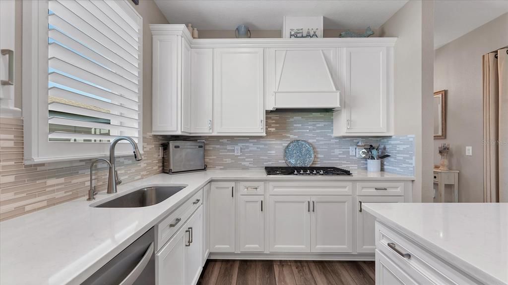 For Sale: $396,000 (2 beds, 2 baths, 1400 Square Feet)