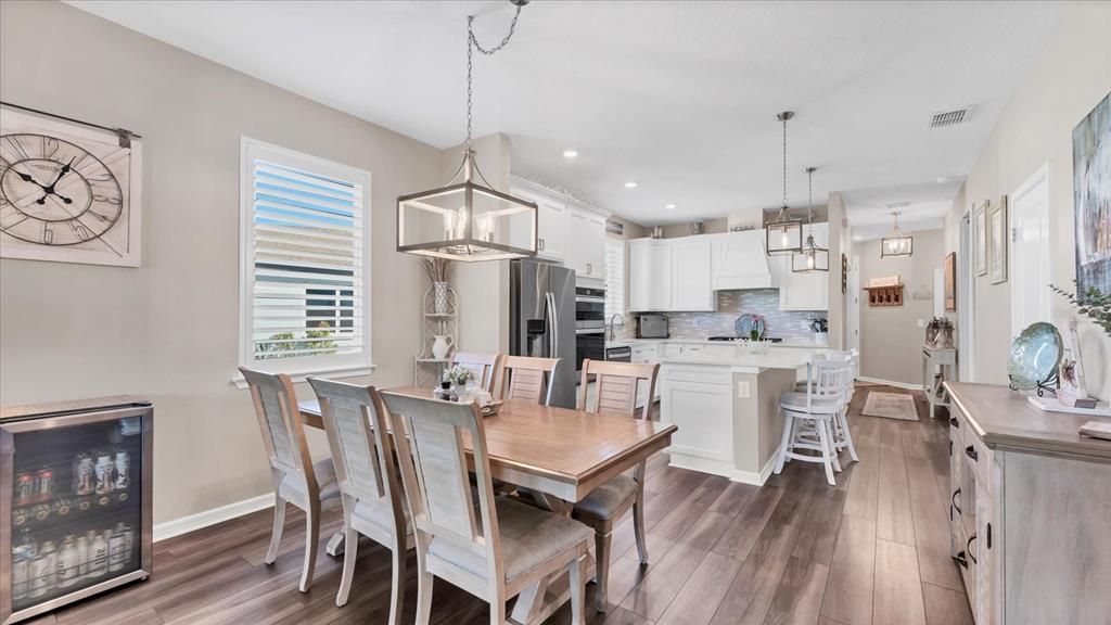 For Sale: $396,000 (2 beds, 2 baths, 1400 Square Feet)