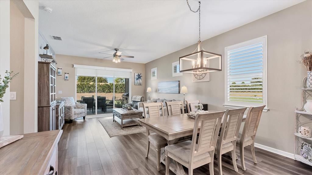 For Sale: $396,000 (2 beds, 2 baths, 1400 Square Feet)