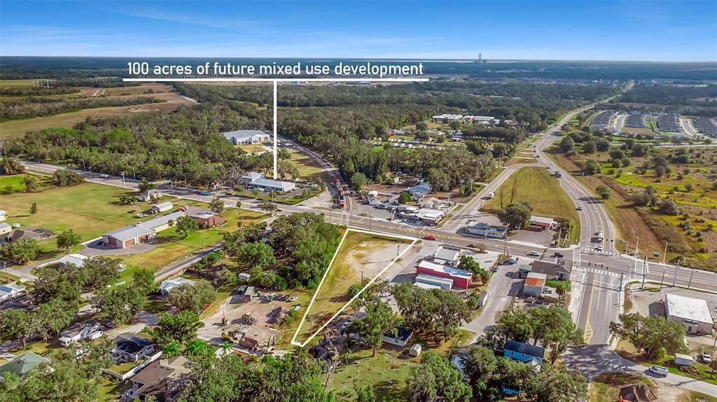 На продажу: $1,200,000 (0.67 acres)