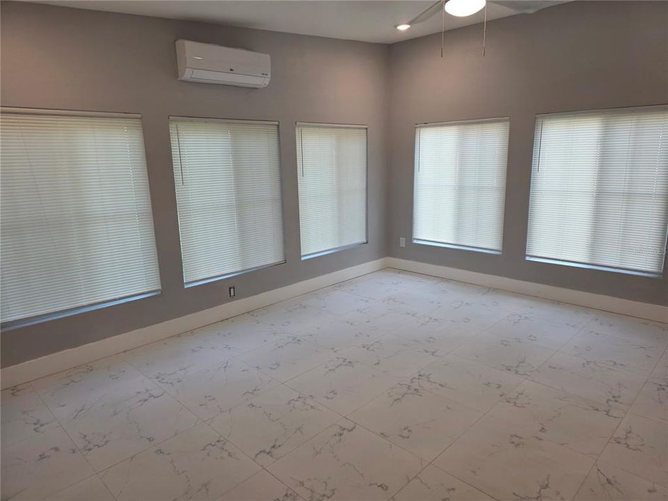 На продажу: $460,000 (3 спален, 2 ванн, 2037 Квадратных фут)