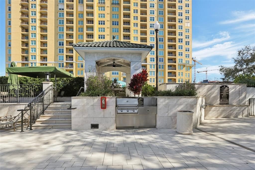 待售: $625,000 (2 贝兹, 2 浴室, 1022 平方英尺)