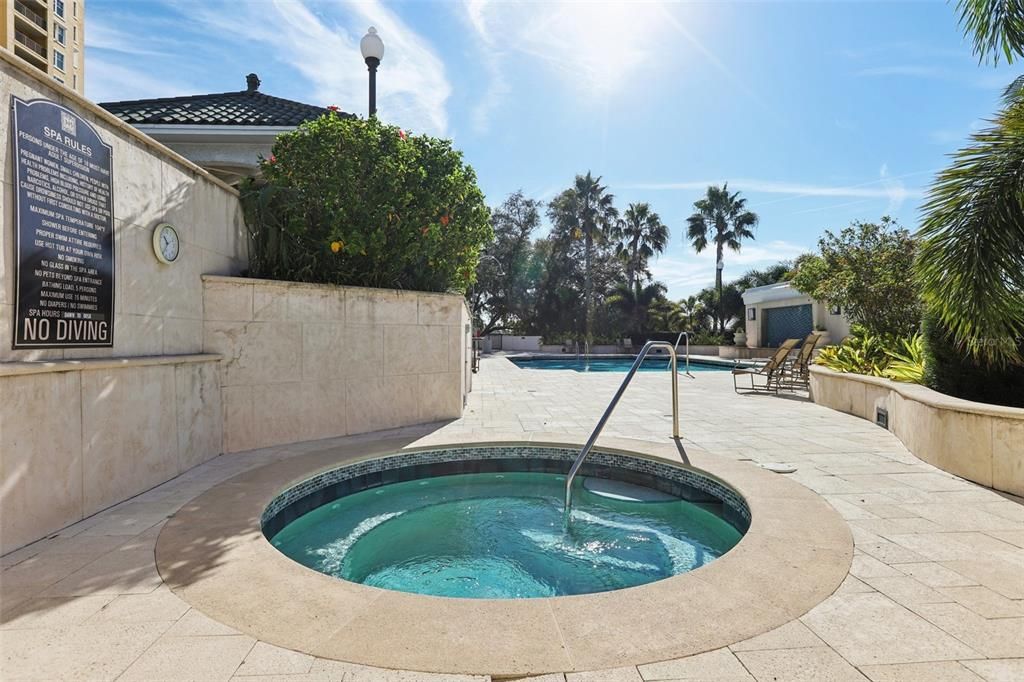 待售: $625,000 (2 贝兹, 2 浴室, 1022 平方英尺)