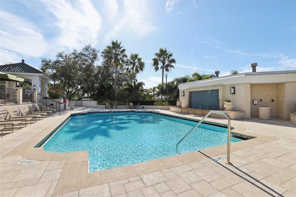 待售: $625,000 (2 贝兹, 2 浴室, 1022 平方英尺)