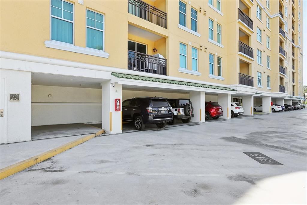 待售: $625,000 (2 贝兹, 2 浴室, 1022 平方英尺)