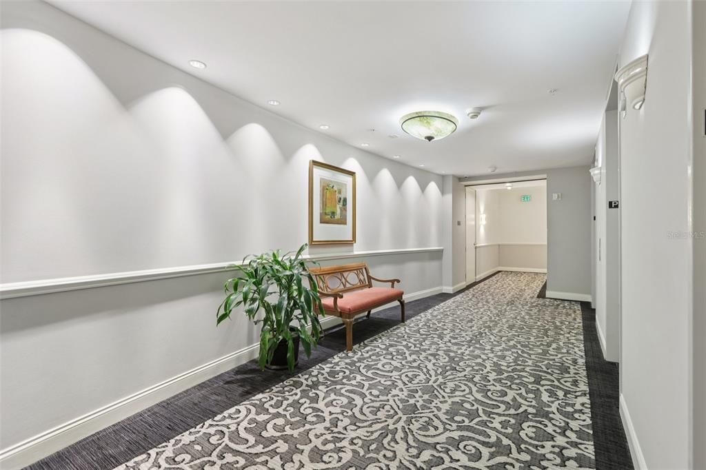 待售: $625,000 (2 贝兹, 2 浴室, 1022 平方英尺)