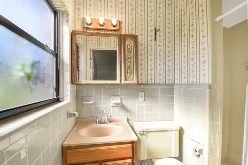 For Sale: $345,000 (3 beds, 2 baths, 1431 Square Feet)