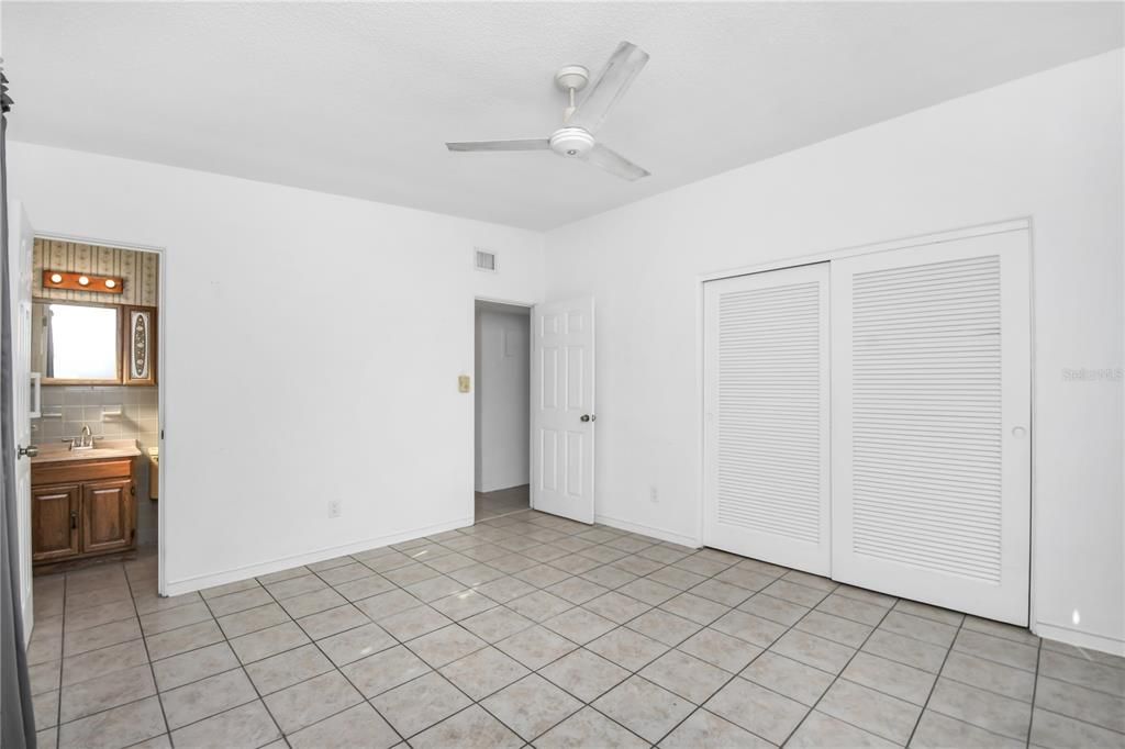 For Sale: $345,000 (3 beds, 2 baths, 1431 Square Feet)