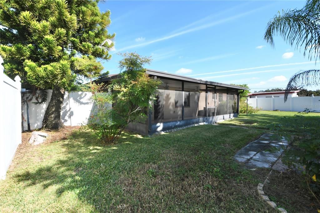 For Sale: $345,000 (3 beds, 2 baths, 1431 Square Feet)