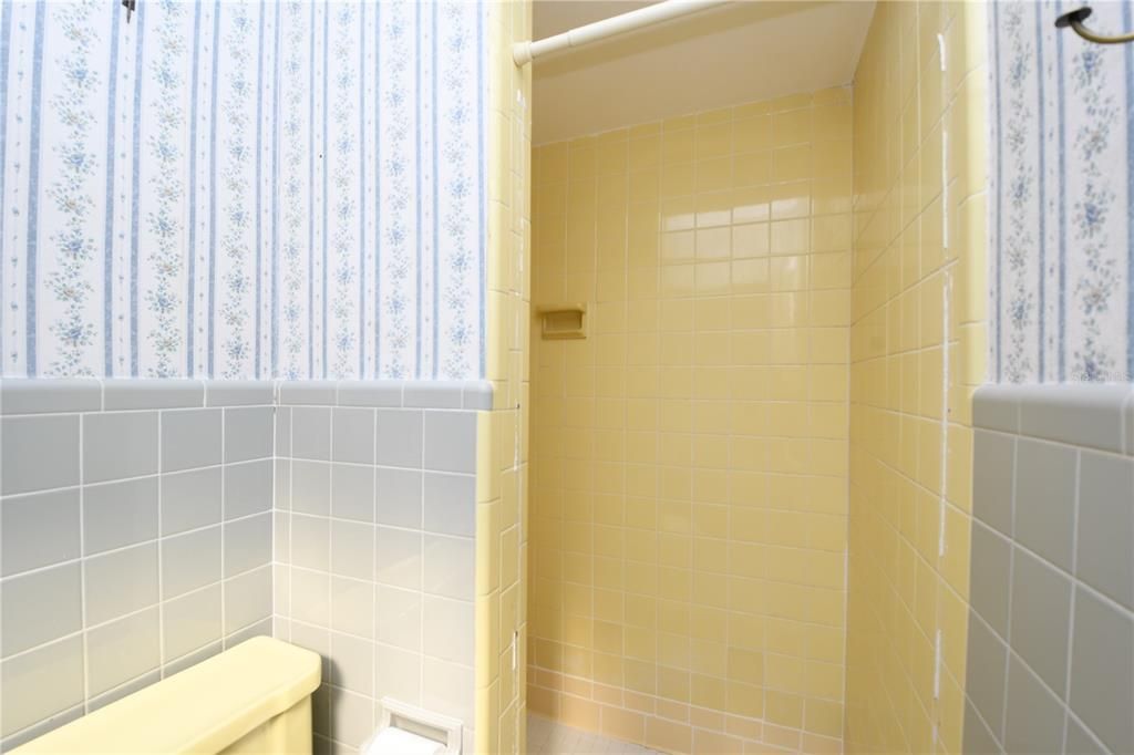 For Sale: $345,000 (3 beds, 2 baths, 1431 Square Feet)