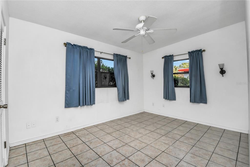 For Sale: $345,000 (3 beds, 2 baths, 1431 Square Feet)