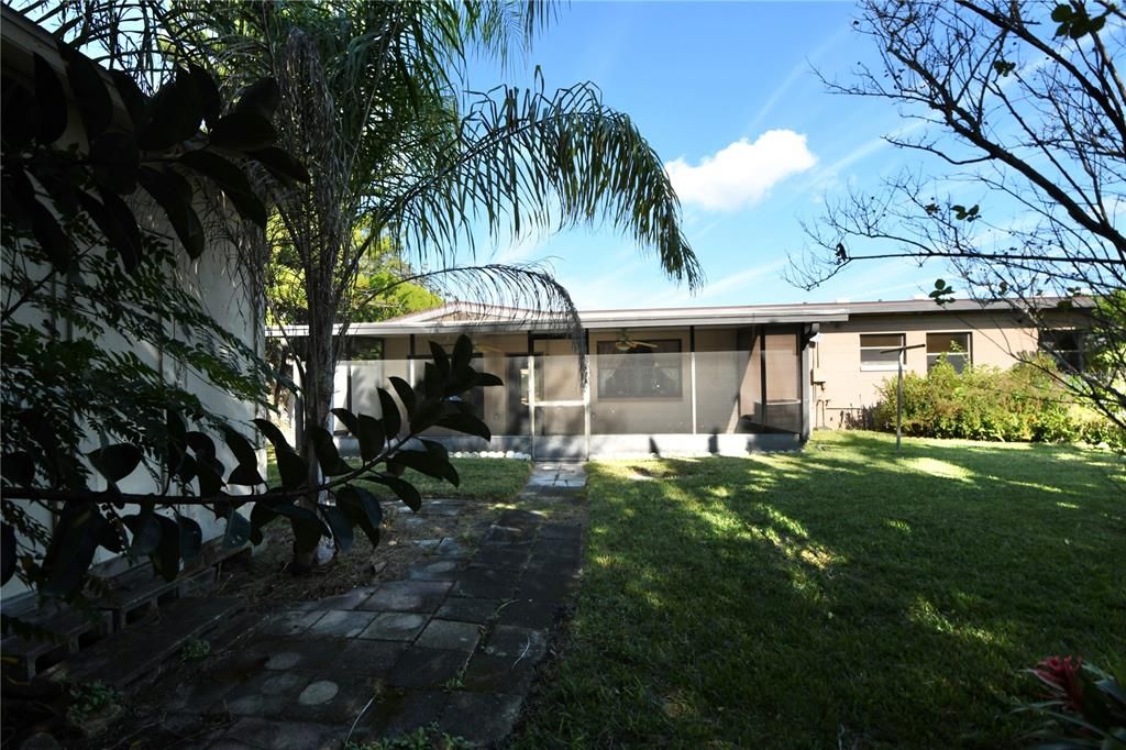 For Sale: $345,000 (3 beds, 2 baths, 1431 Square Feet)