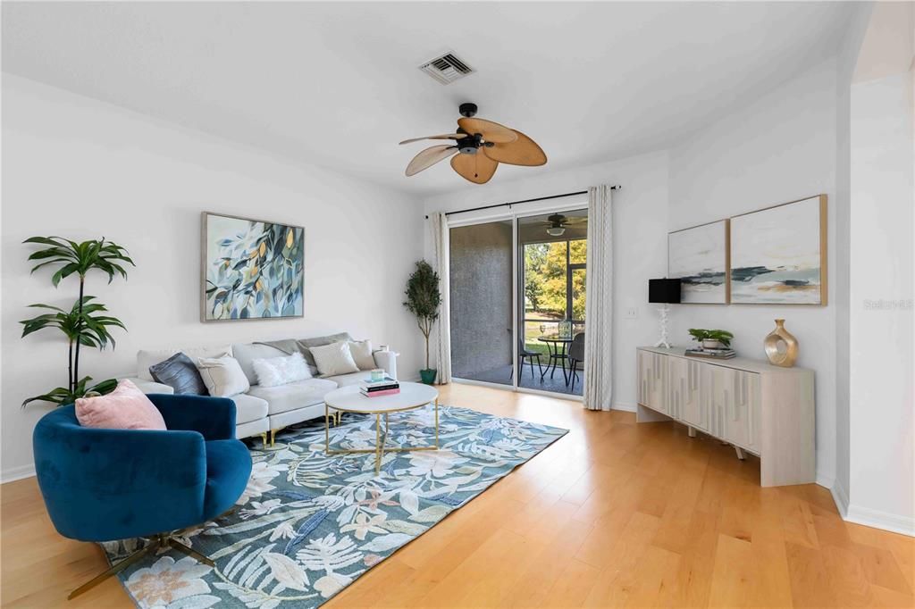 На продажу: $339,900 (2 спален, 2 ванн, 1391 Квадратных фут)