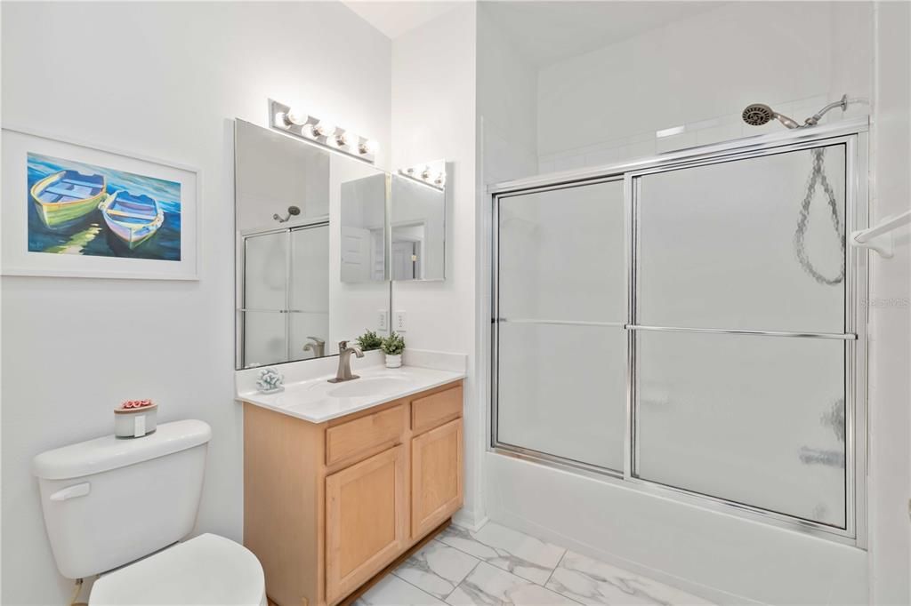 На продажу: $339,900 (2 спален, 2 ванн, 1391 Квадратных фут)