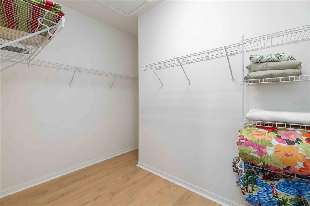 На продажу: $339,900 (2 спален, 2 ванн, 1391 Квадратных фут)