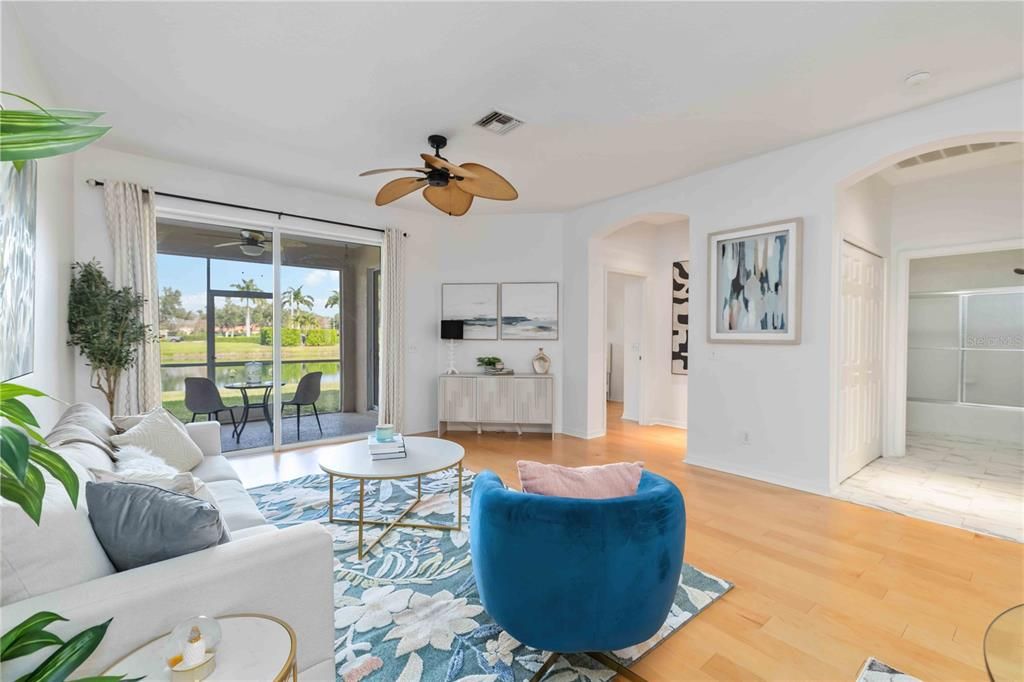 На продажу: $339,900 (2 спален, 2 ванн, 1391 Квадратных фут)