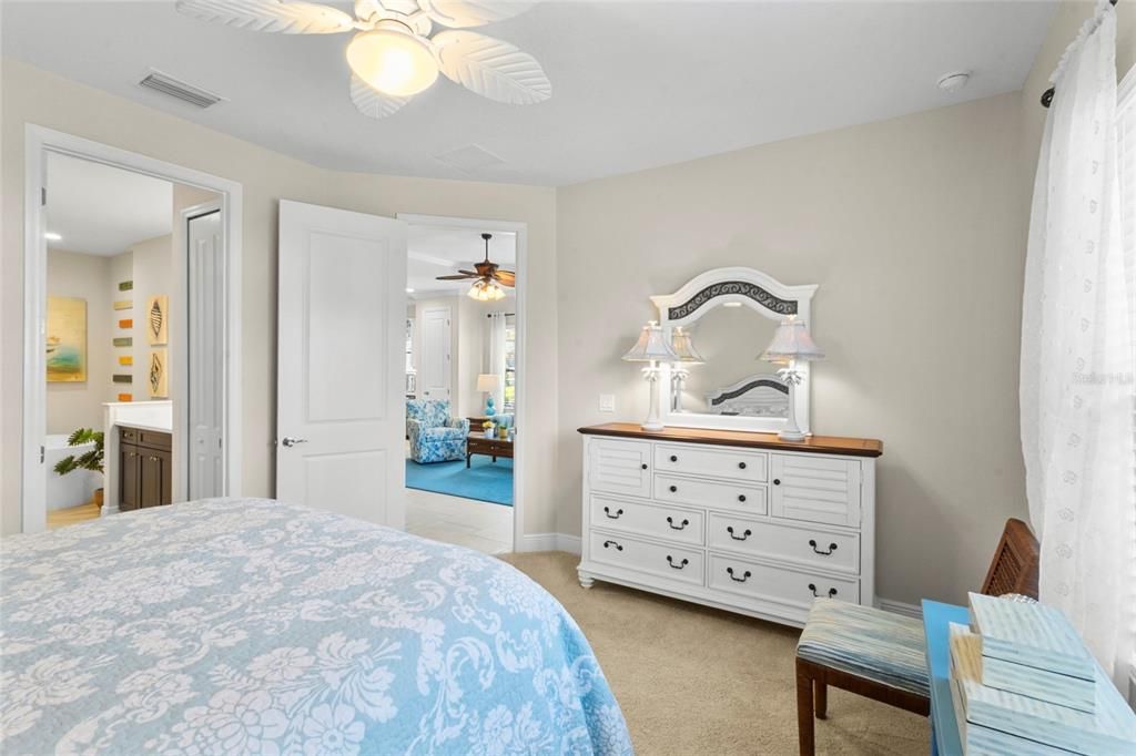 For Sale: $415,000 (2 beds, 2 baths, 1430 Square Feet)