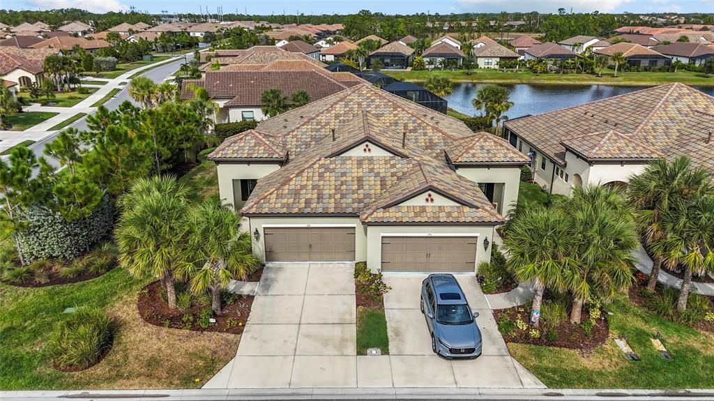 For Sale: $415,000 (2 beds, 2 baths, 1430 Square Feet)