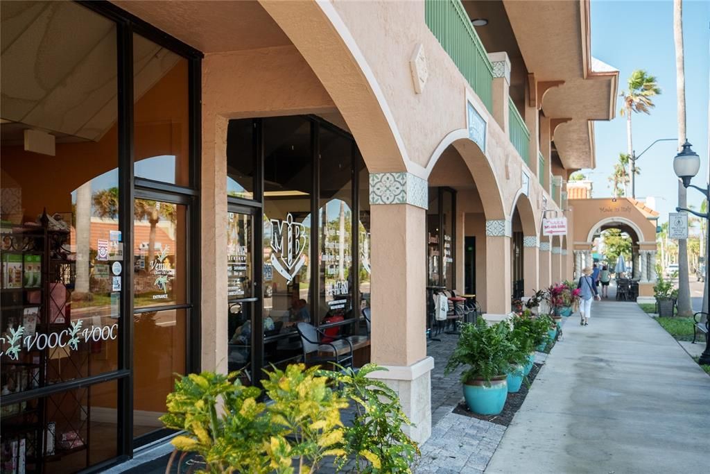 For Sale: $415,000 (2 beds, 2 baths, 1430 Square Feet)