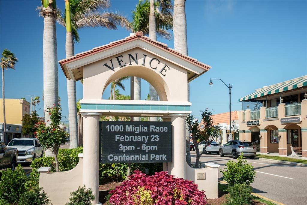 For Sale: $415,000 (2 beds, 2 baths, 1430 Square Feet)