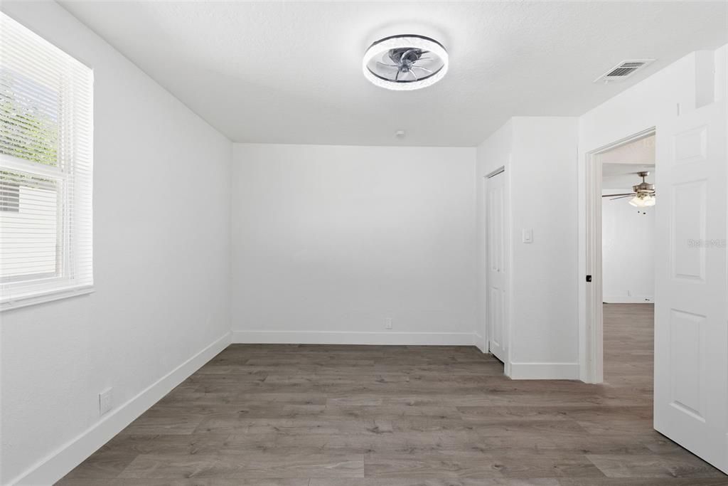 For Sale: $535,000 (7 beds, 0 baths, 2600 Square Feet)