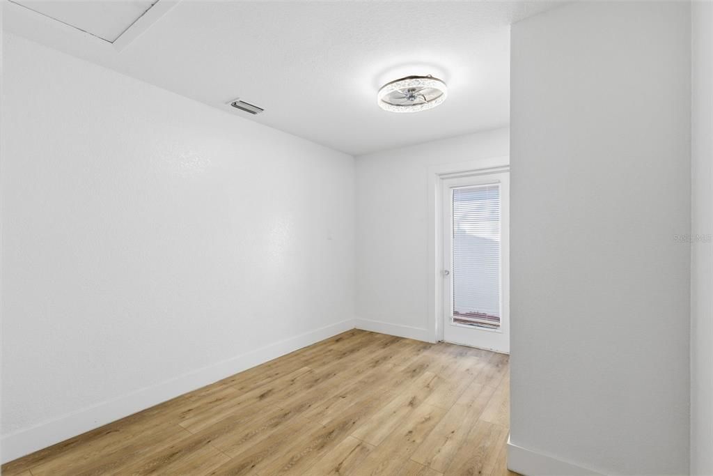 For Sale: $535,000 (7 beds, 0 baths, 2600 Square Feet)