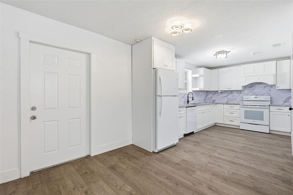 For Sale: $535,000 (7 beds, 0 baths, 2600 Square Feet)