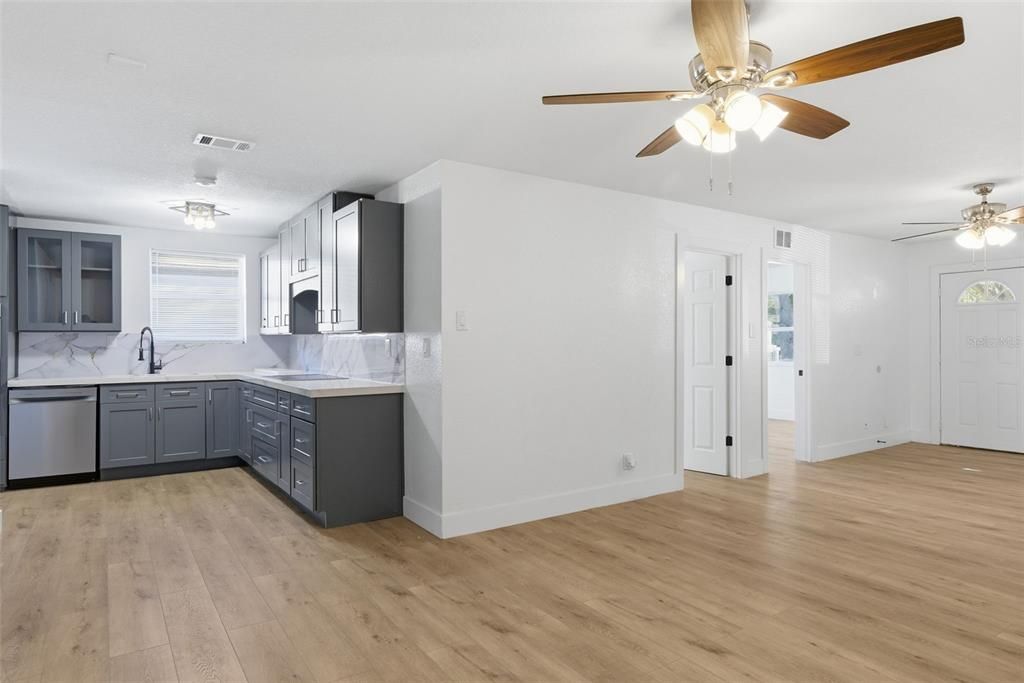 For Sale: $535,000 (7 beds, 0 baths, 2600 Square Feet)