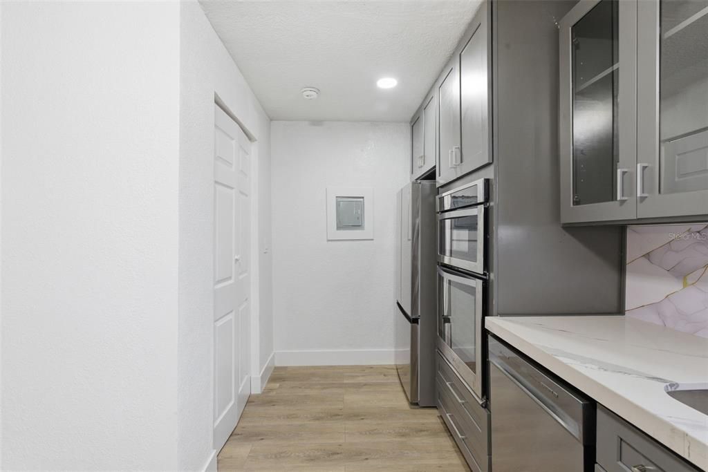 For Sale: $535,000 (7 beds, 0 baths, 2600 Square Feet)