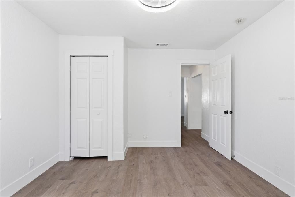 For Sale: $535,000 (7 beds, 0 baths, 2600 Square Feet)