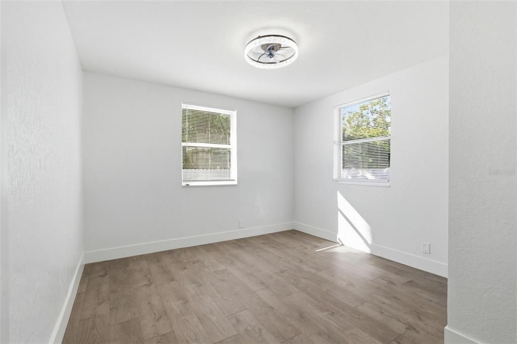 For Sale: $535,000 (7 beds, 0 baths, 2600 Square Feet)