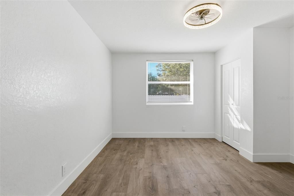 For Sale: $535,000 (7 beds, 0 baths, 2600 Square Feet)