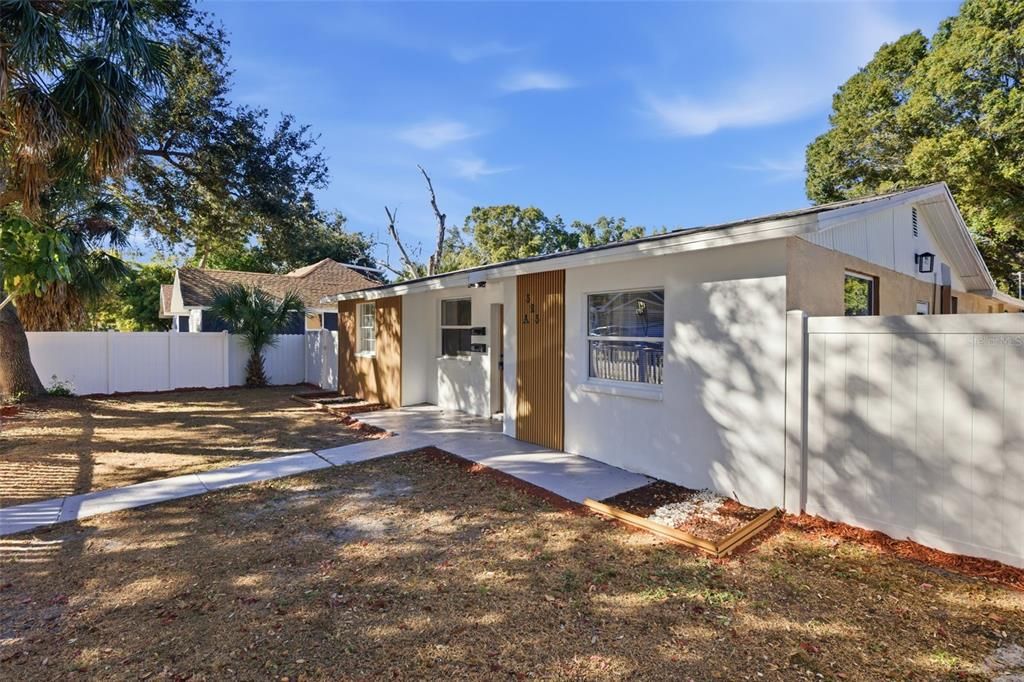 For Sale: $535,000 (7 beds, 0 baths, 2600 Square Feet)