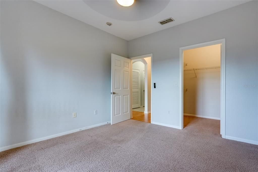 For Sale: $255,000 (2 beds, 2 baths, 1010 Square Feet)