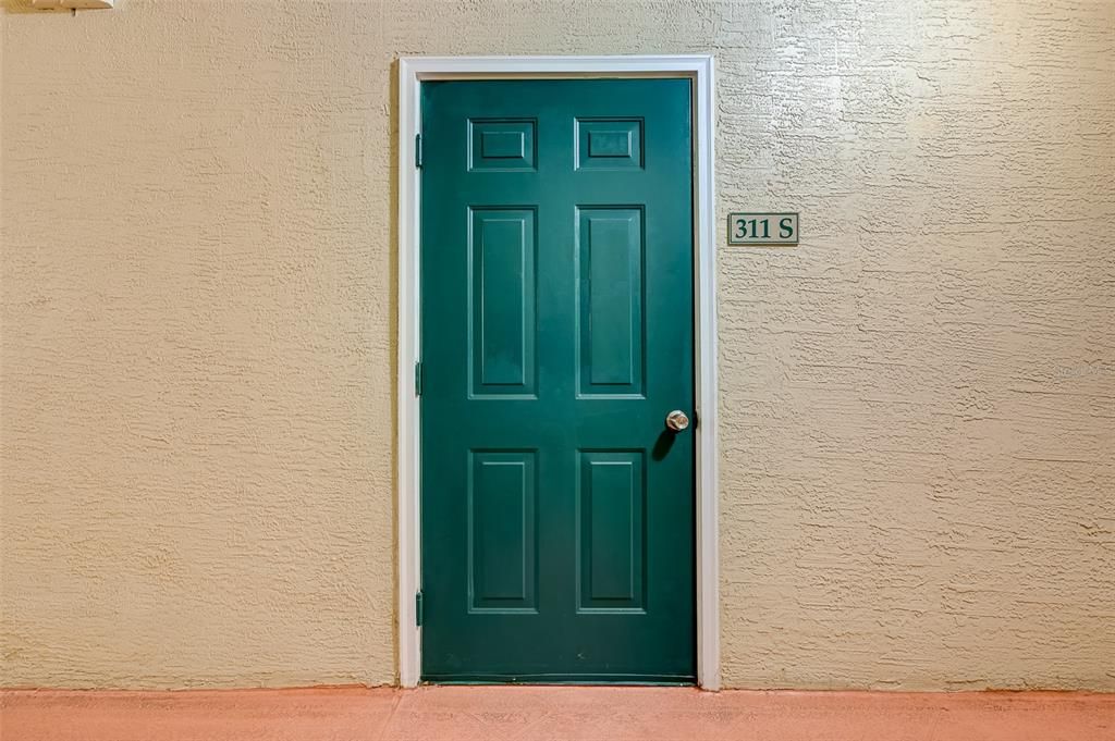 For Sale: $255,000 (2 beds, 2 baths, 1010 Square Feet)