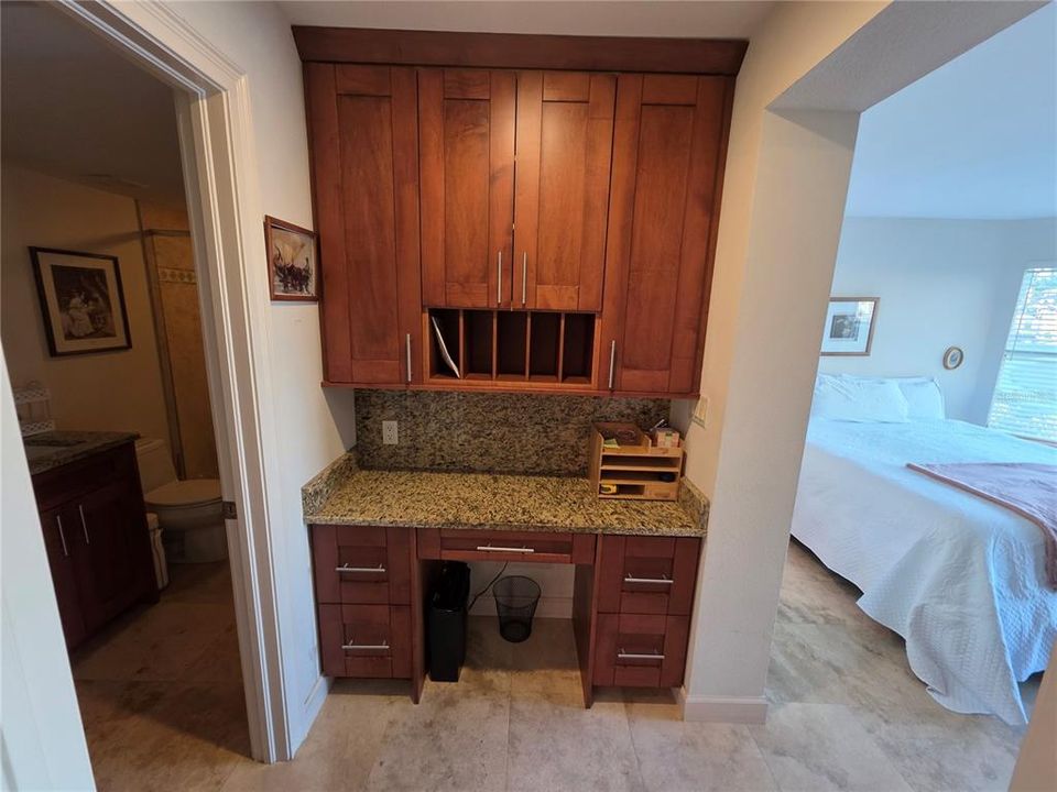 For Rent: $2,995 (2 beds, 2 baths, 1075 Square Feet)
